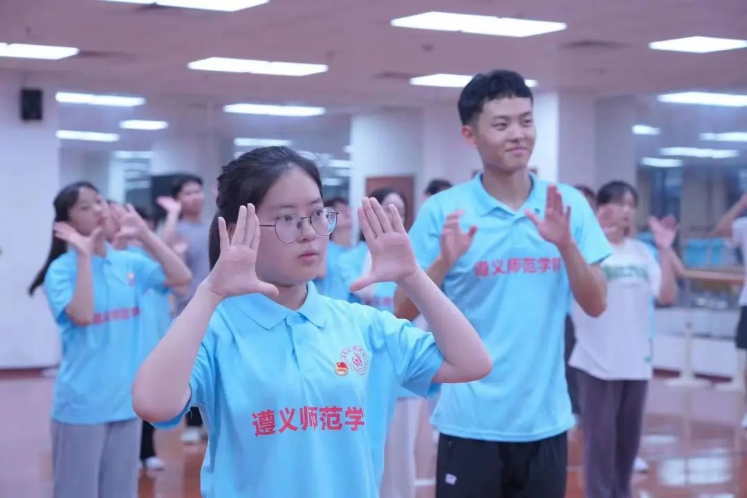11B04